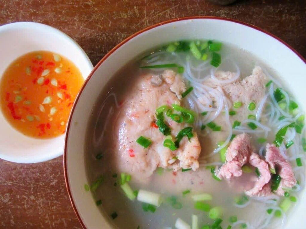 seafood noodles (bun quay)