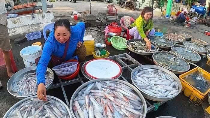 Duong Dong local market